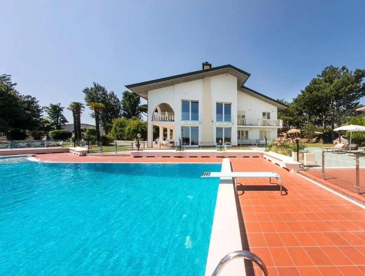 Villa Leda Rimini 0*,  Italia